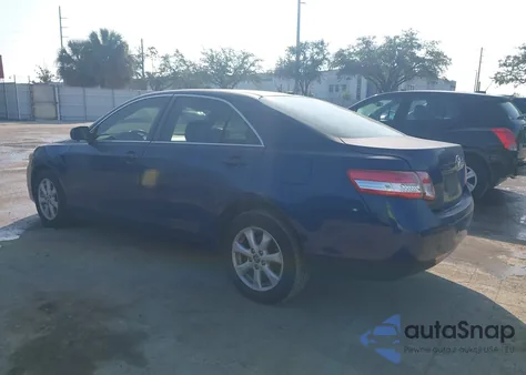 2011 Toyota Camry Le z USA, uszkodzony, nr VIN 4T1BF3EK0BU712096